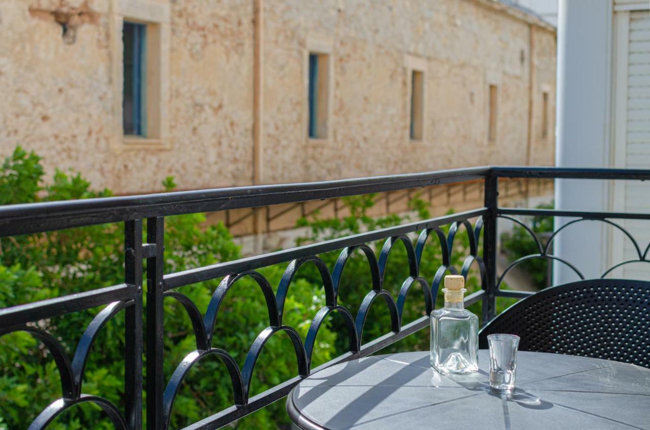 Chandakos 8 Design Apts Heraklion  ภายนอก รูปภาพ